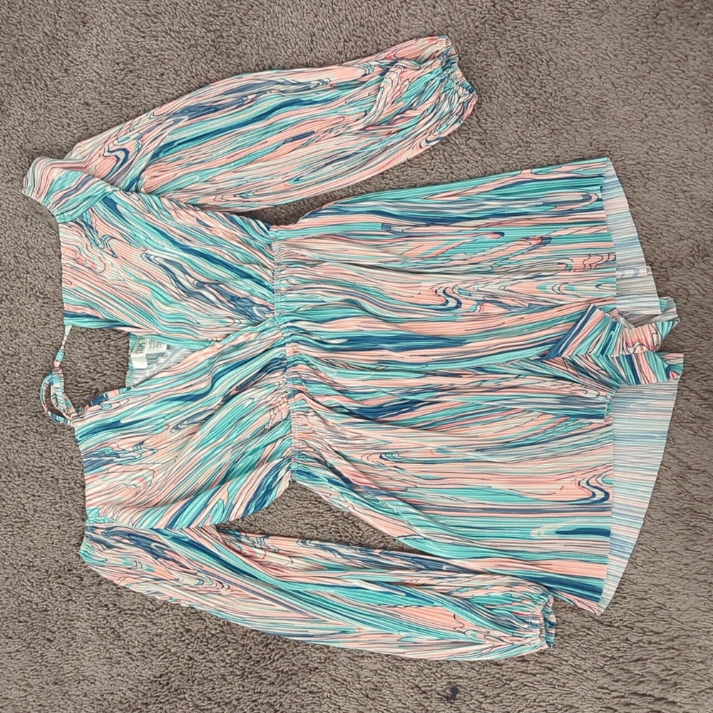 Pleated colorful key hole romper